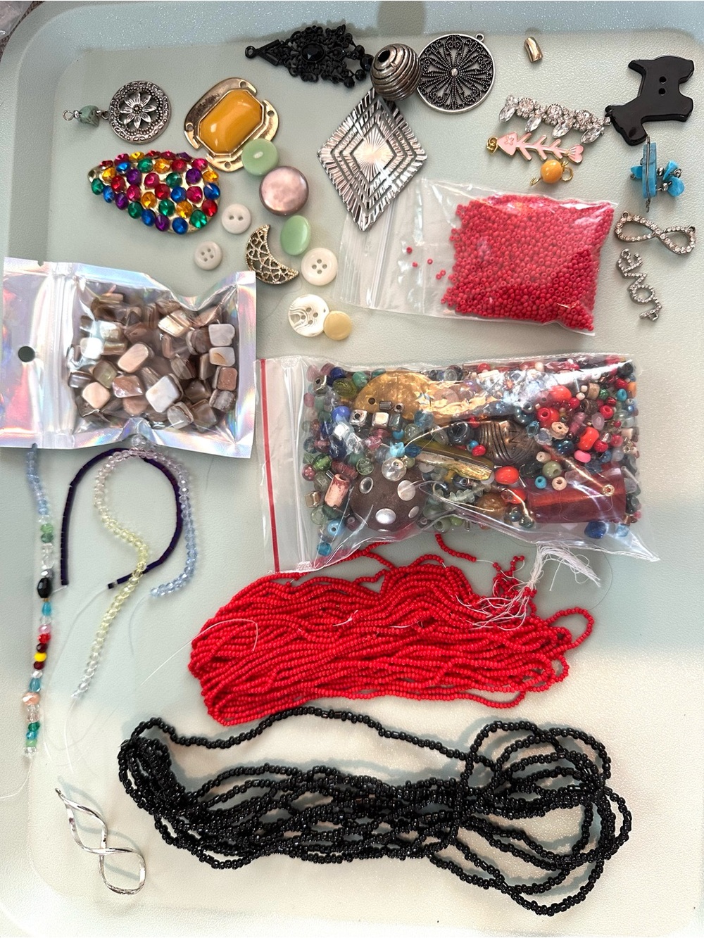 1 Pound Assorted Bead & Finding Lot for Jewelry Making, Arts & Crafts